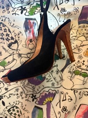 Steve Madden suede peep toe sandals